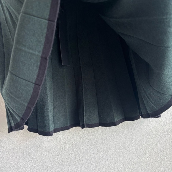 NWT House of Harlow 1960 Revolve Ribbed Green Knit Sweater Vest Skirt Set XS - Picture 9 of 12